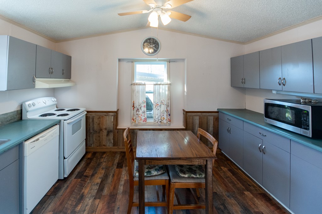 3610 #28 Highlands Road