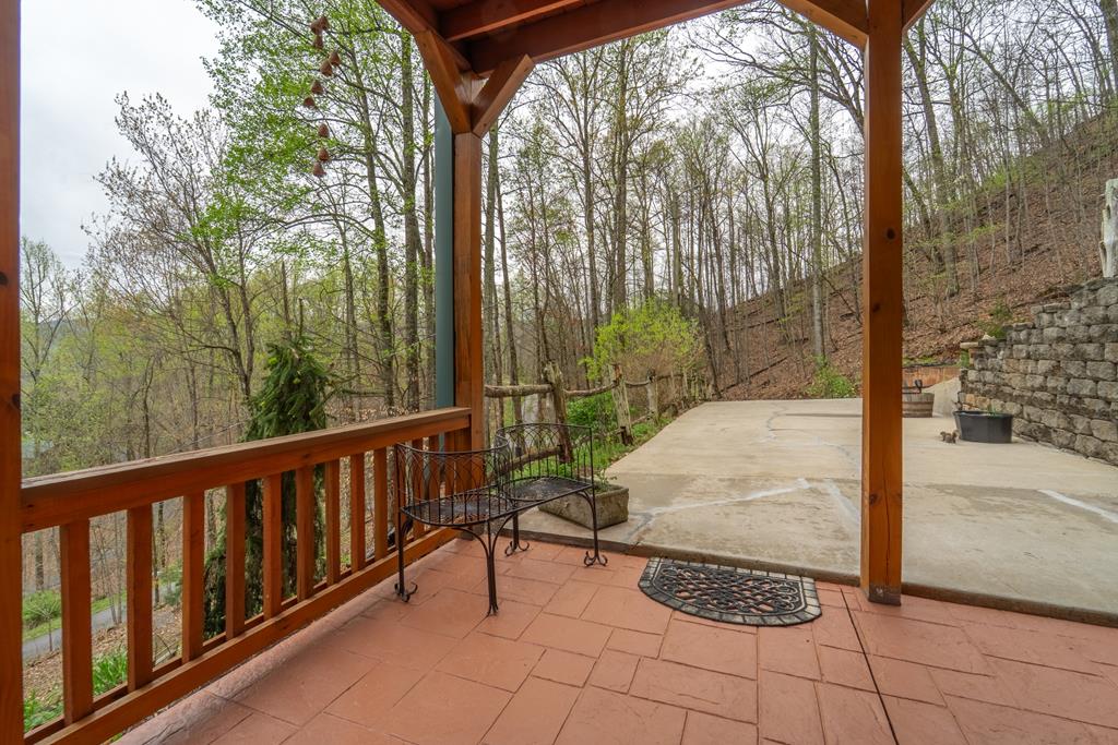 325 Garden Flats Road