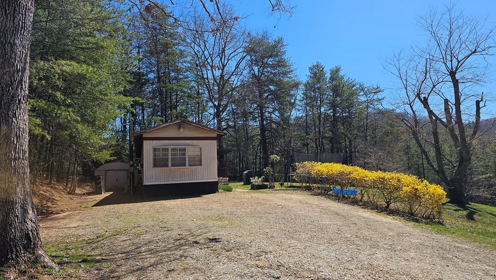 107&123 Frontier Lane