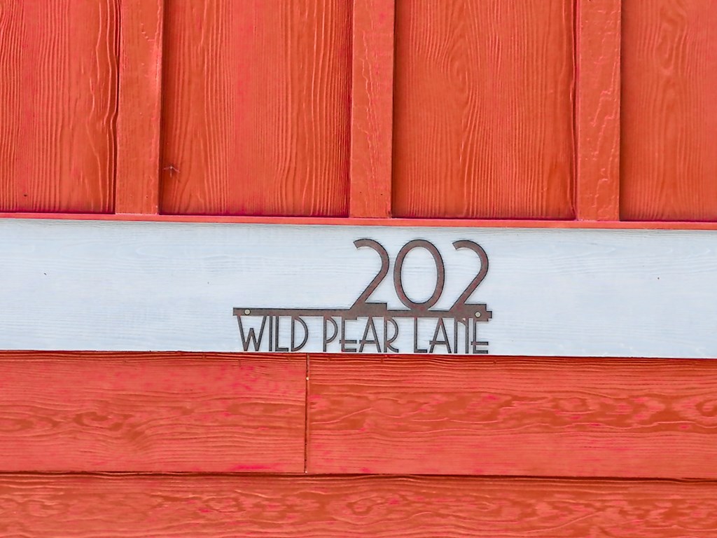 202 Wild Pear Ln