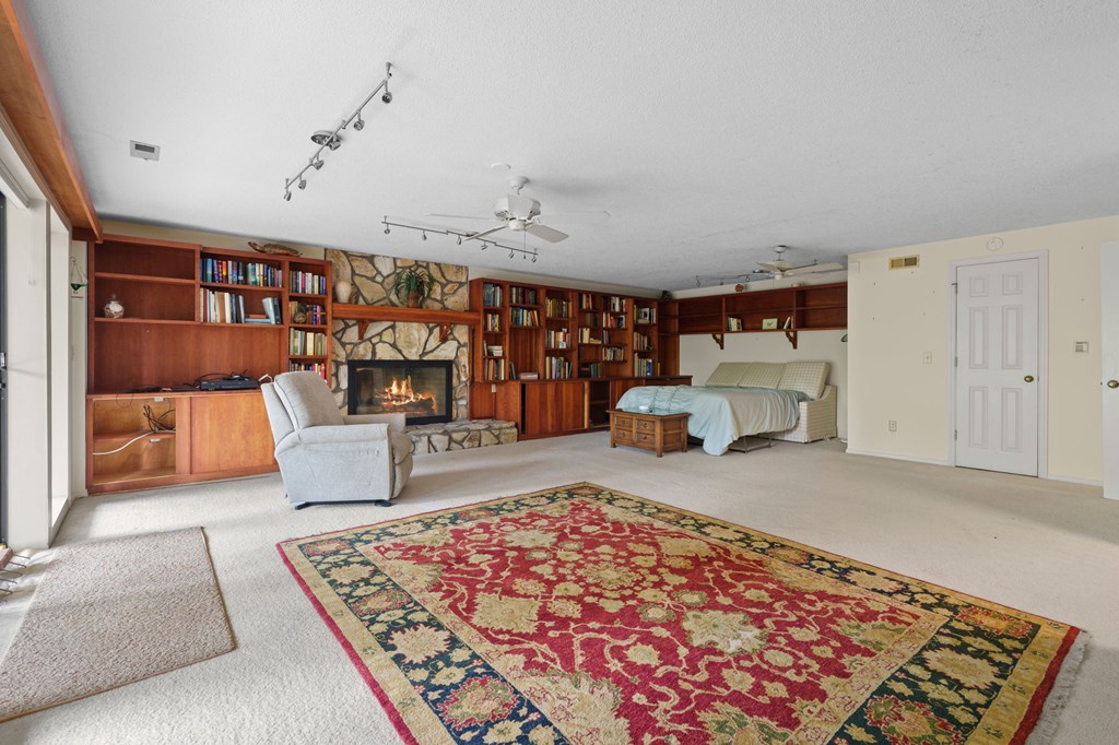 1030 Country Club Drive