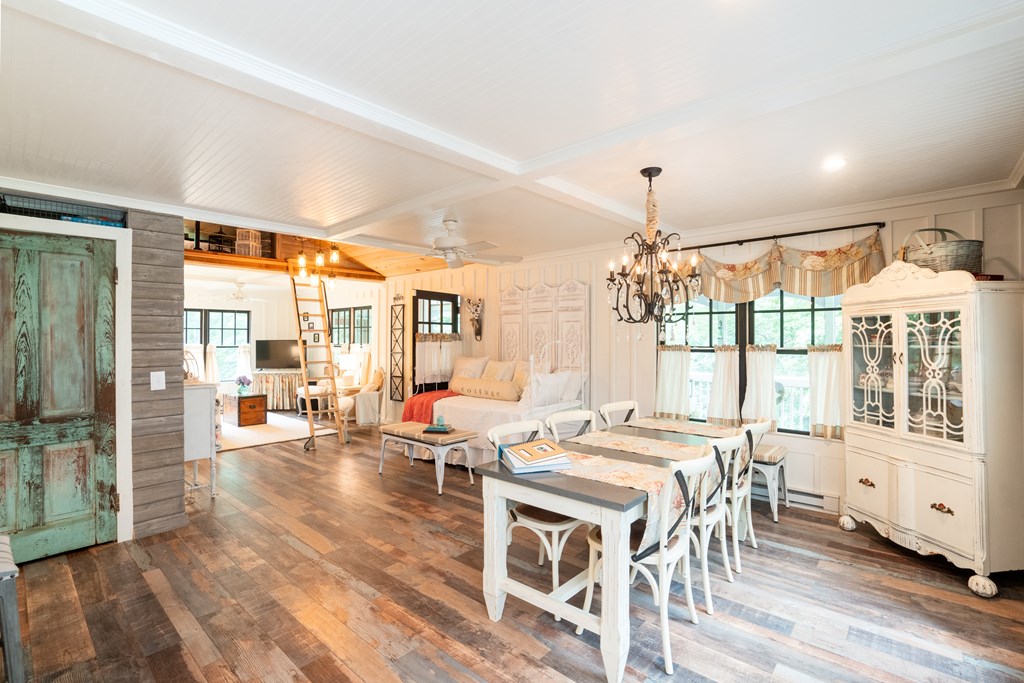 743 Little Hog Back Mountain Lane