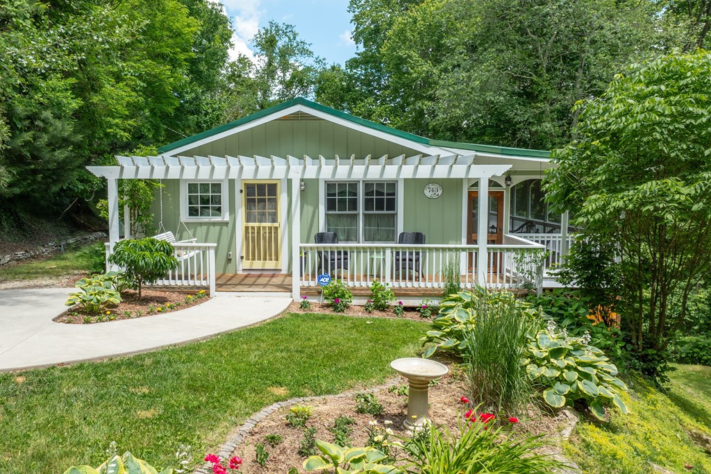 743 Little Hog Back Mountain Lane