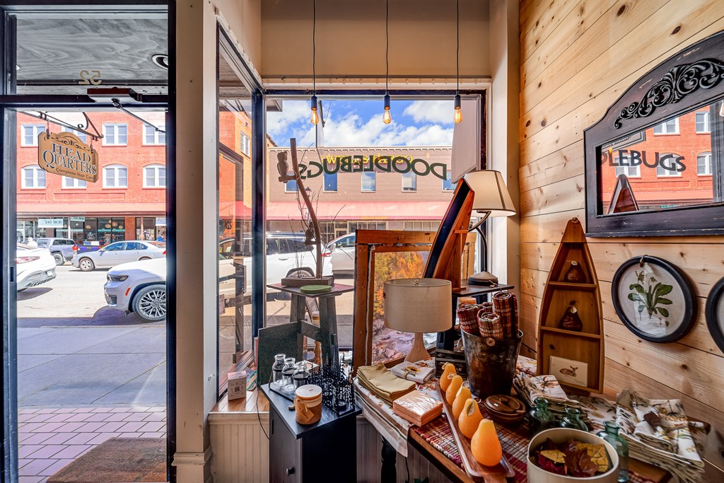 52 E Main Street
