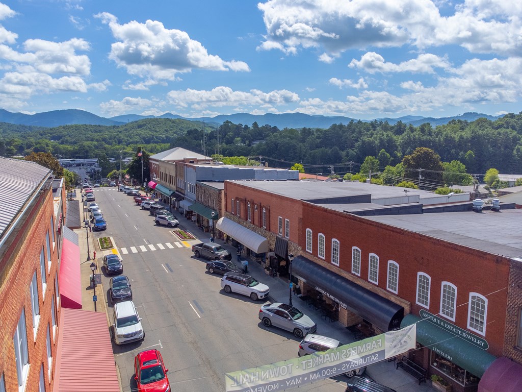 52 E Main Street