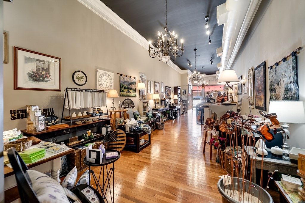 52 E Main Street