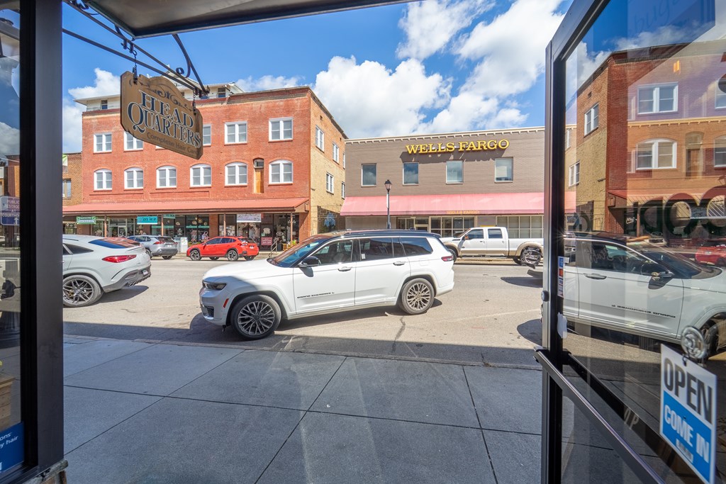 52 E Main Street