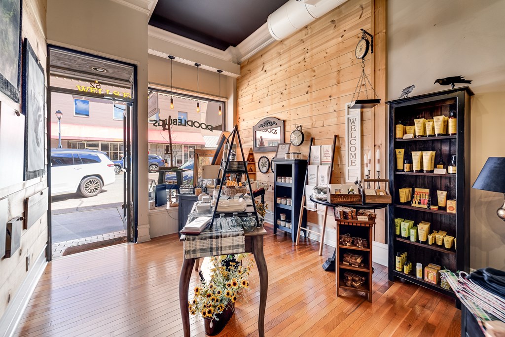 52 E Main Street