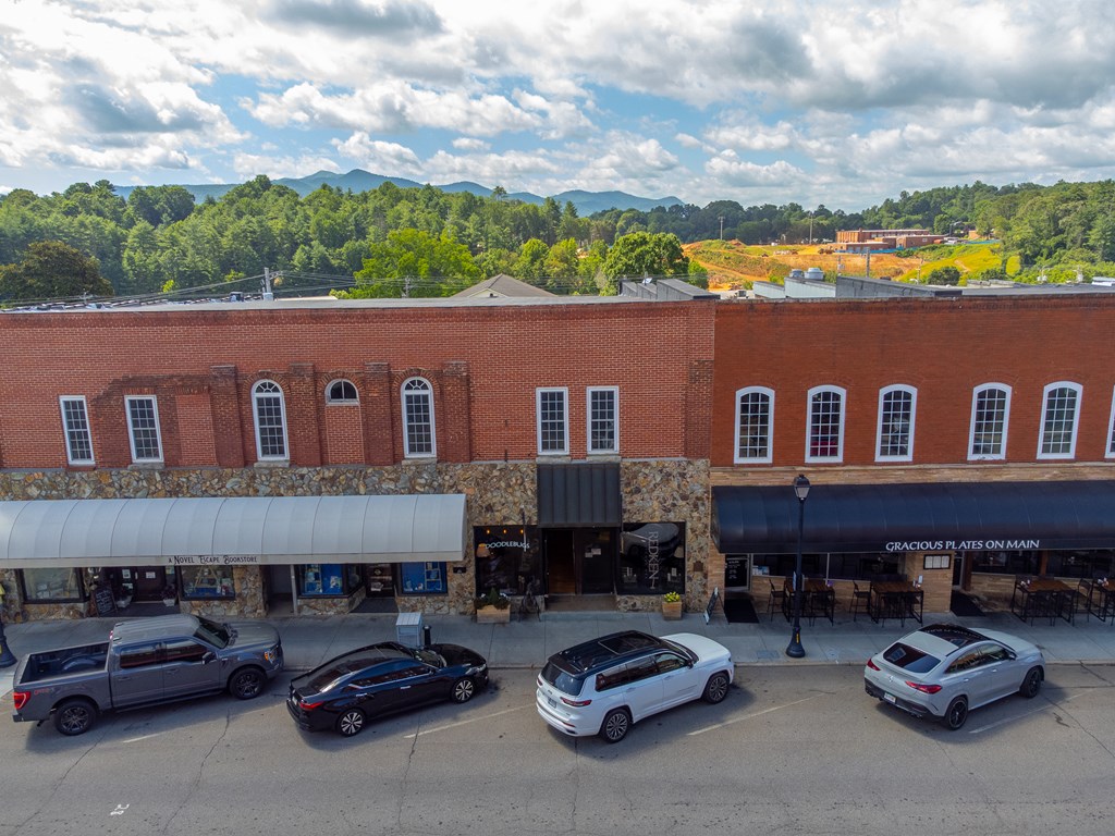 52 E Main Street