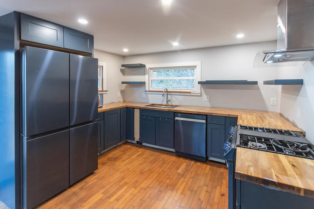 479 Sloan Street