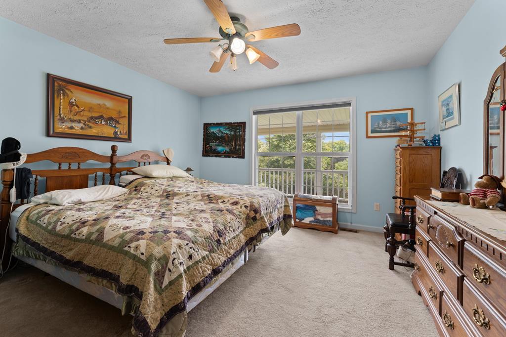 99 Bentwood Dr