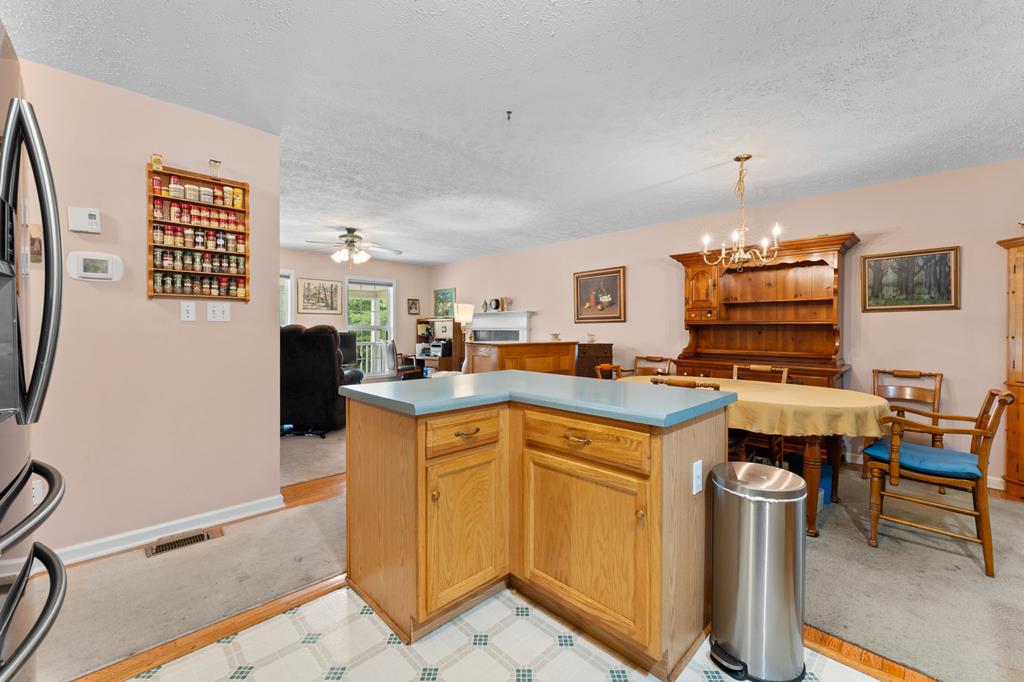 99 Bentwood Dr
