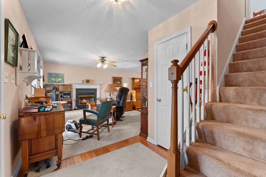 99 Bentwood Dr