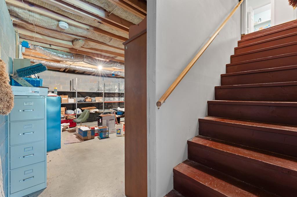 99 Bentwood Dr