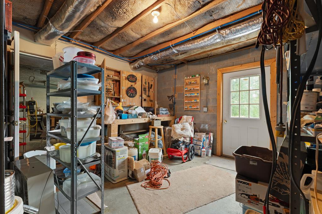99 Bentwood Dr