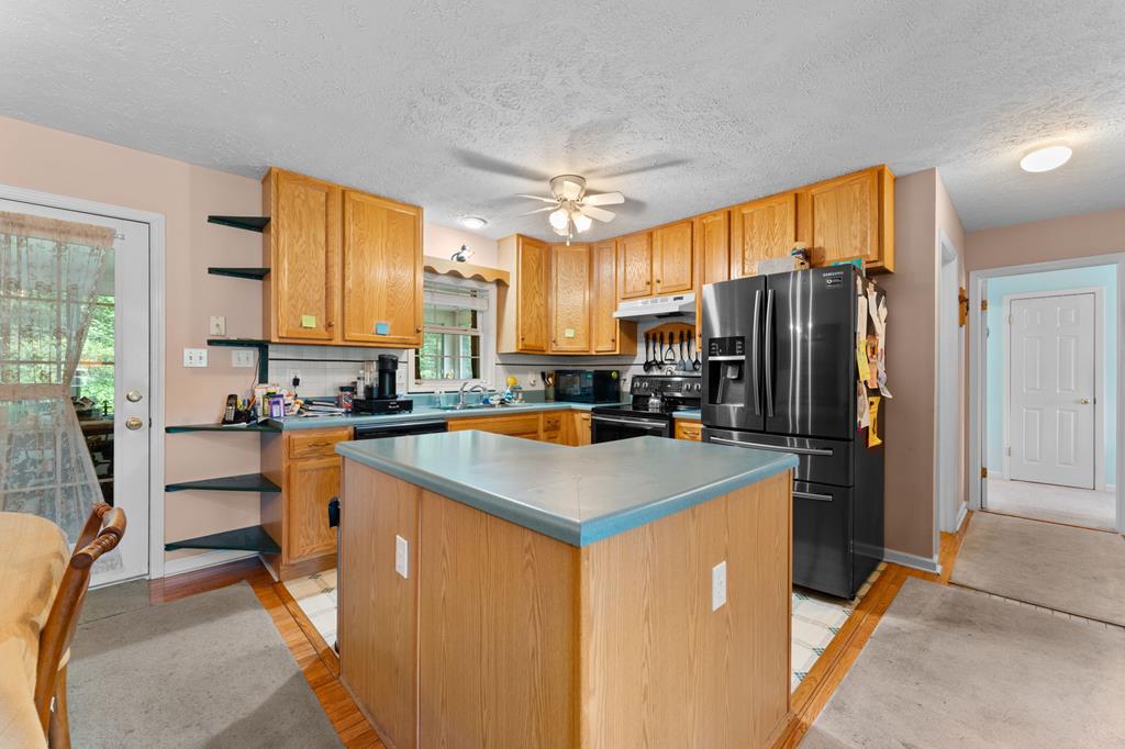 99 Bentwood Dr