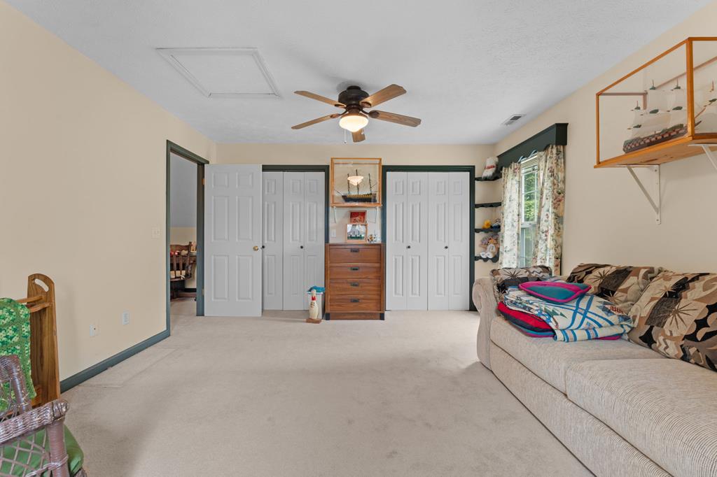 99 Bentwood Dr