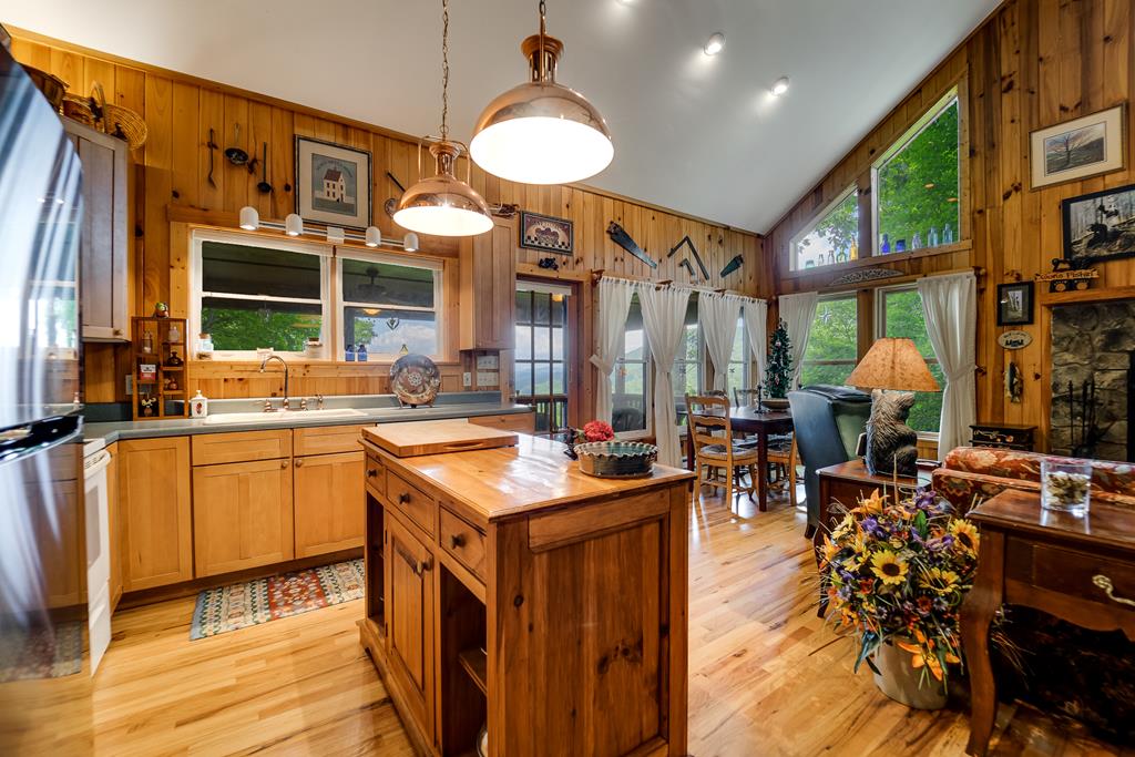 544 Sundance Lane