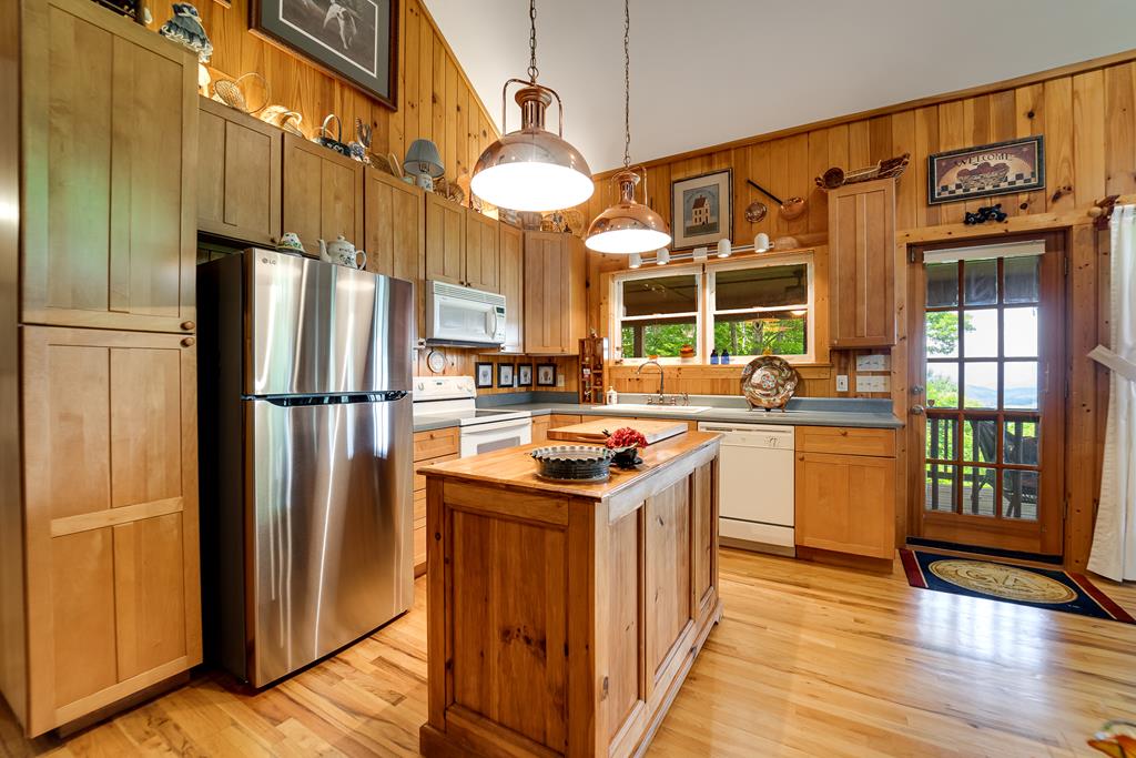 544 Sundance Lane