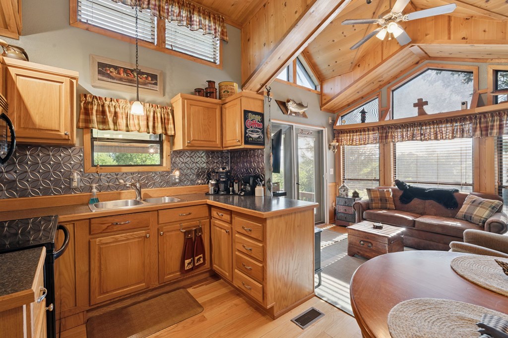 301 Thumpers Trail