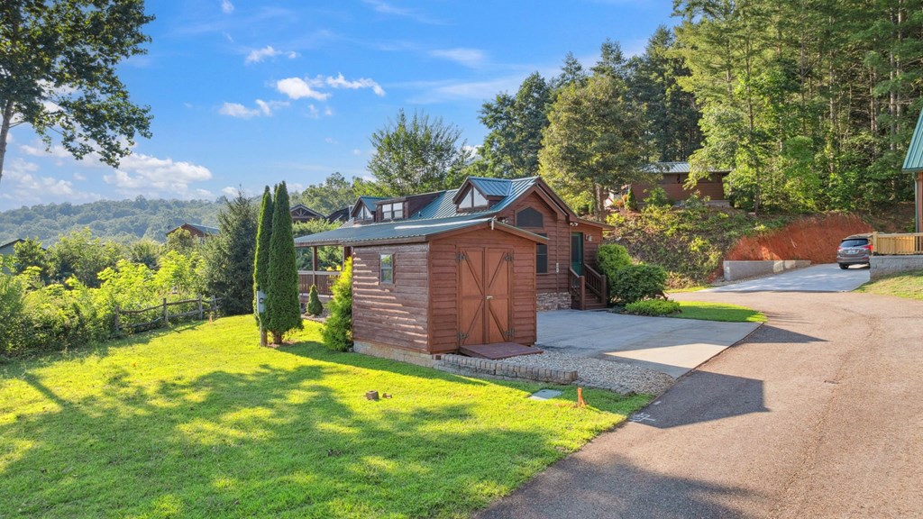 301 Thumpers Trail