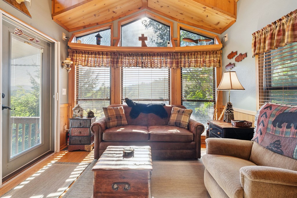 301 Thumpers Trail