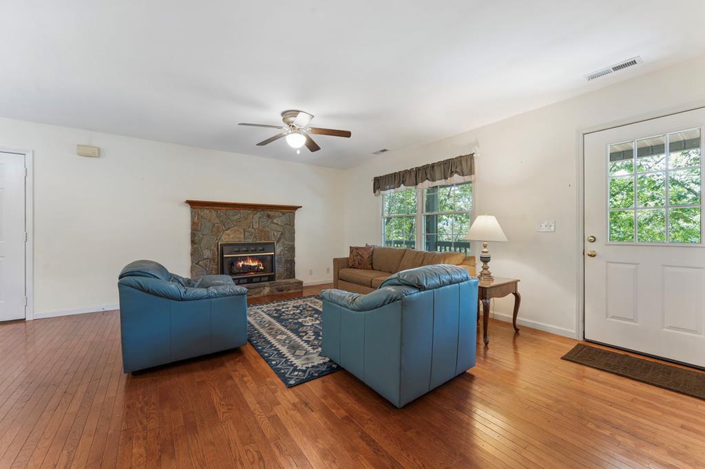 50 Centre Farms Road