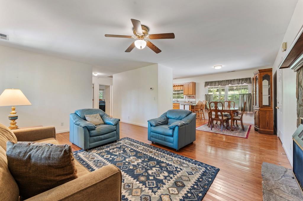 50 Centre Farms Road