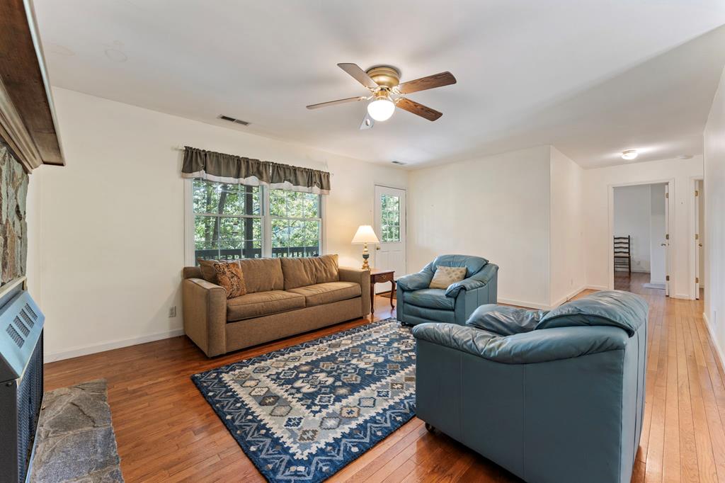 50 Centre Farms Road