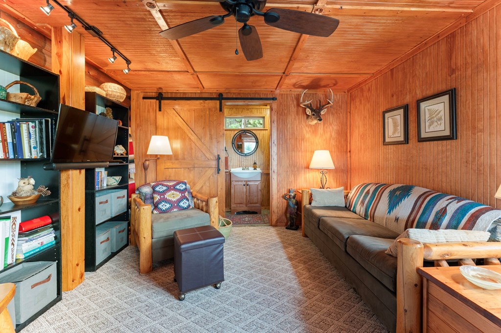 316 Thumpers Trail