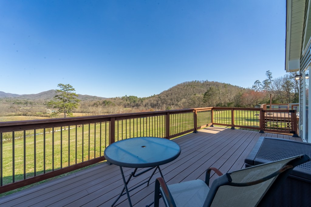128 Cody Road