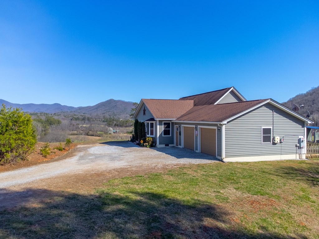 128 Cody Road