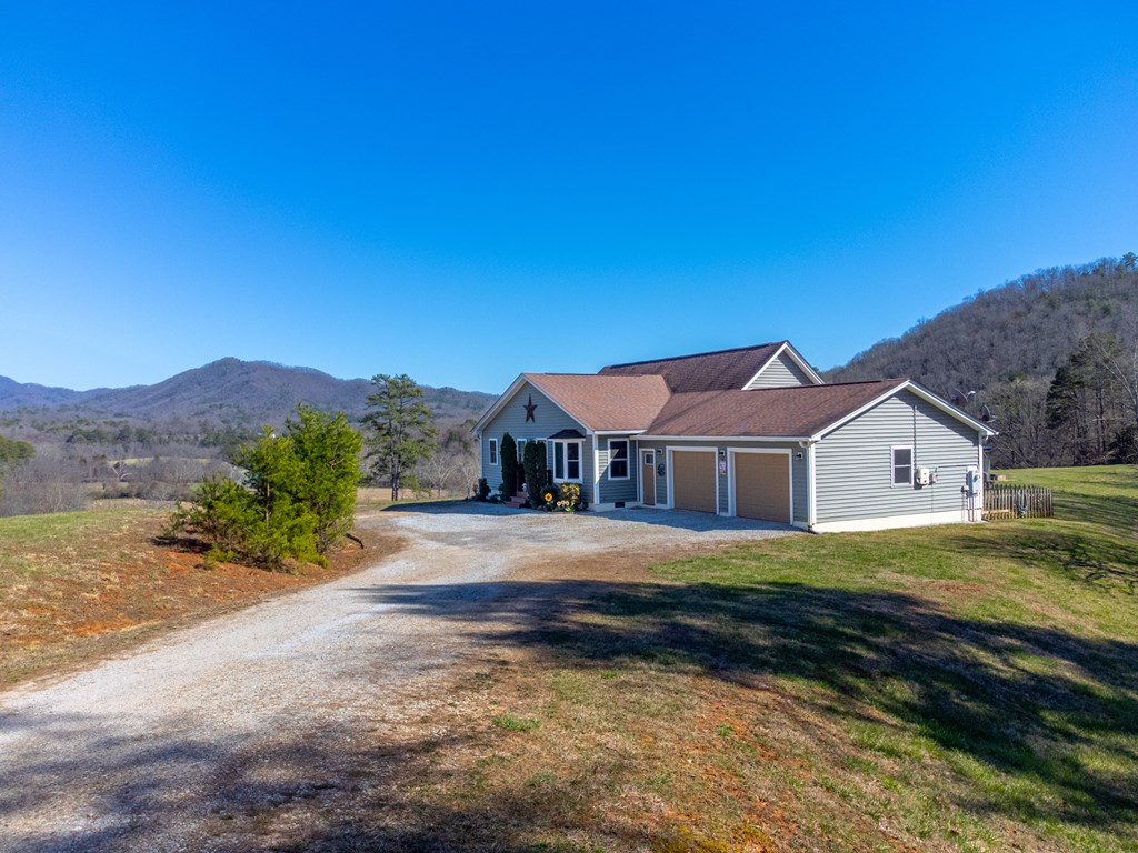 128 Cody Road