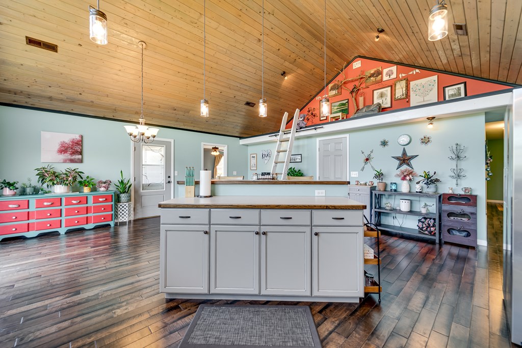 128 Cody Road