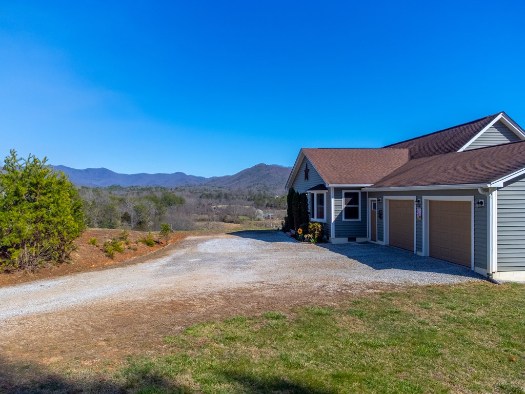 128 Cody Road