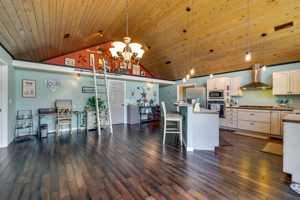128 Cody Road