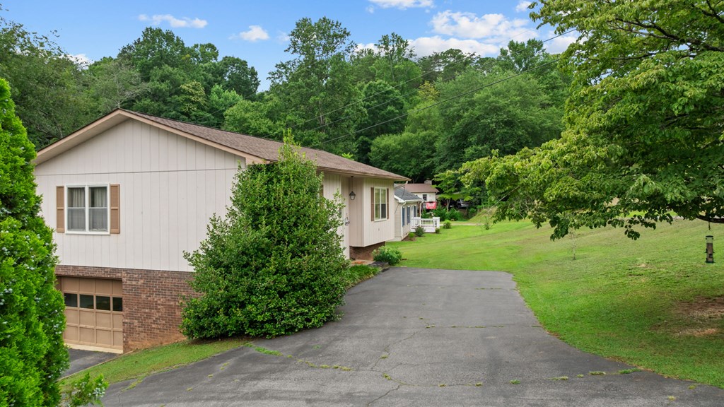 26 Meadowbrook Ct