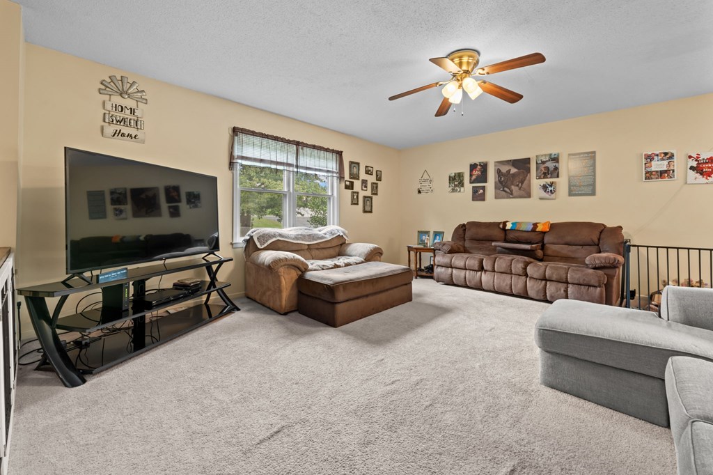 26 Meadowbrook Ct