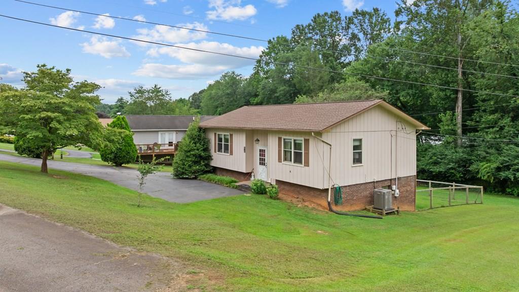 26 Meadowbrook Ct