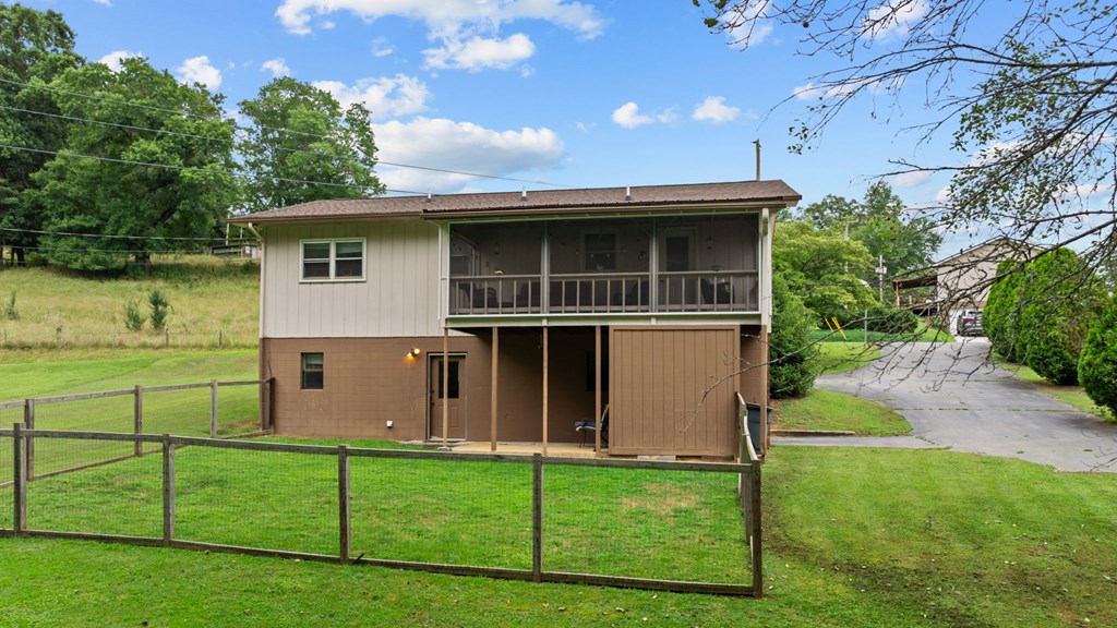 26 Meadowbrook Ct