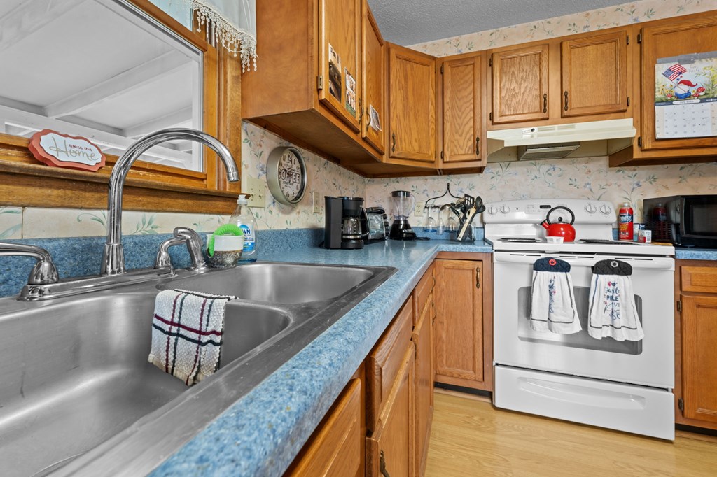 26 Meadowbrook Ct