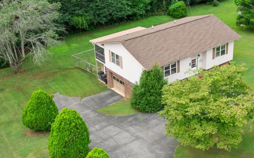 26 Meadowbrook Ct