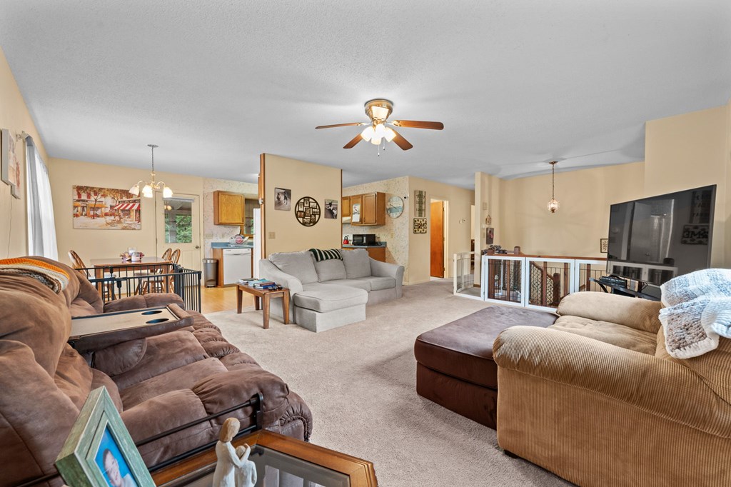 26 Meadowbrook Ct