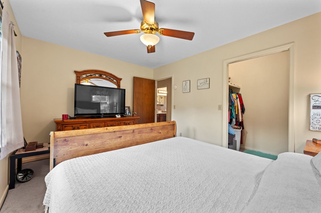 26 Meadowbrook Ct