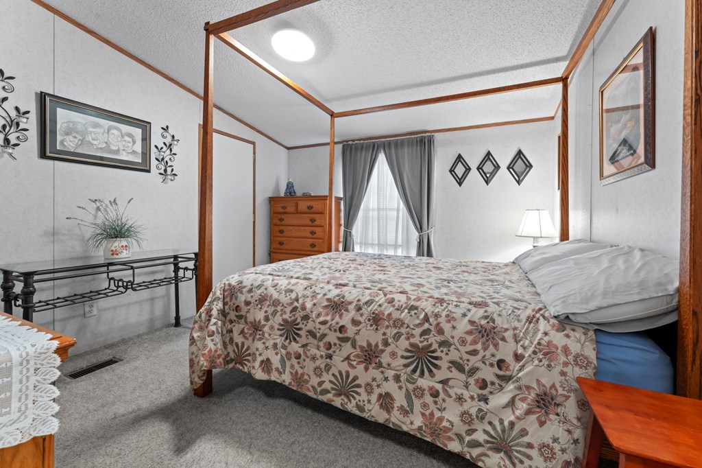 206 Arvil Guyer