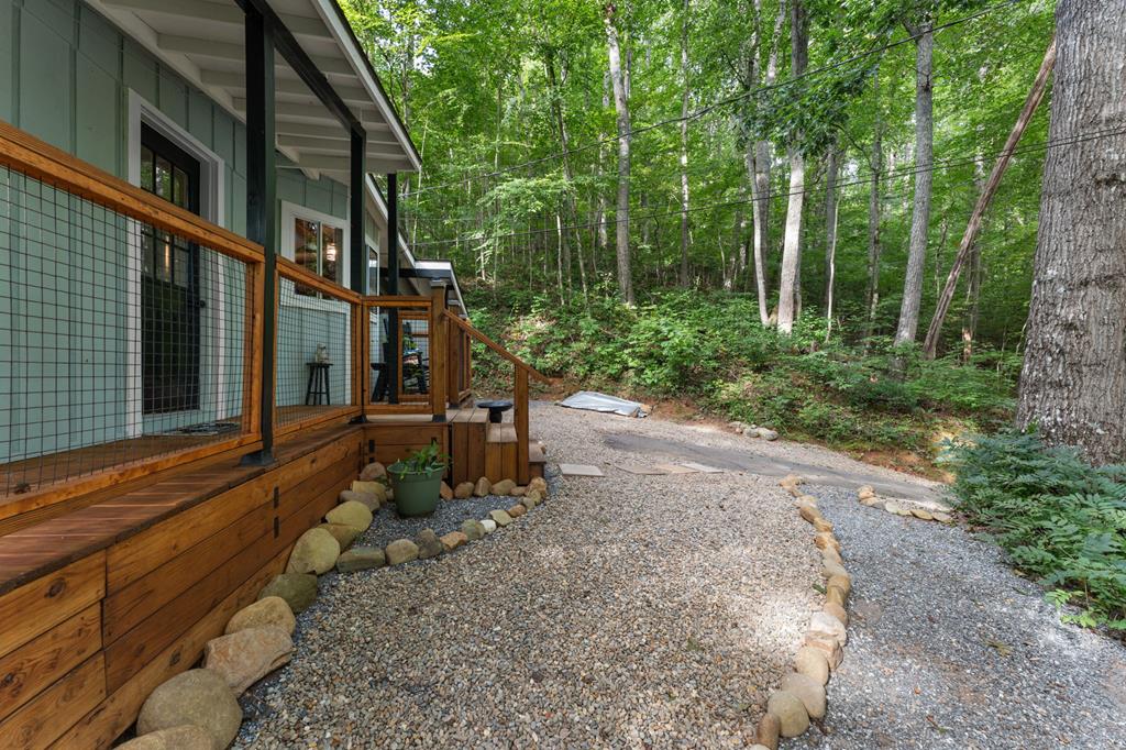 155 Cullasaja Hollow Rd