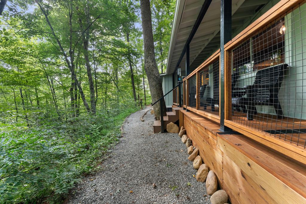 155 Cullasaja Hollow Rd