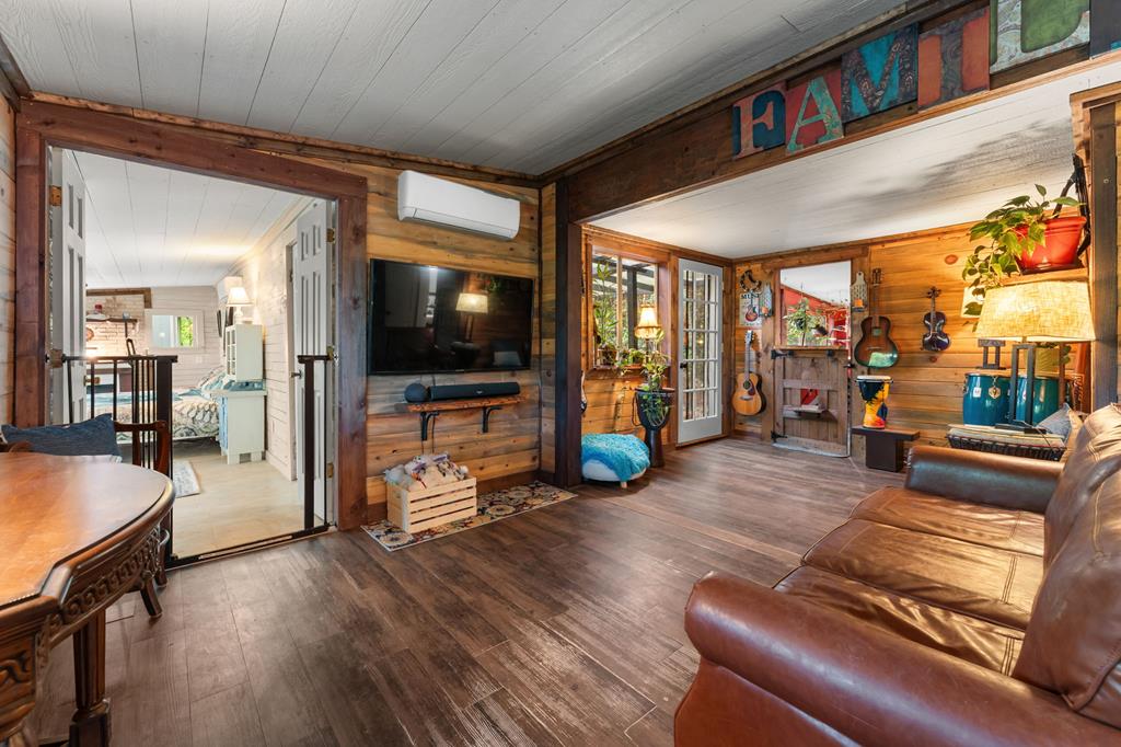 155 Cullasaja Hollow Rd