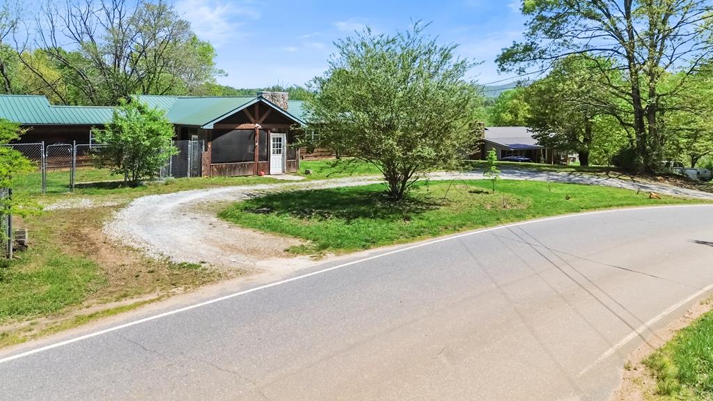 703 South Skeenah Rd