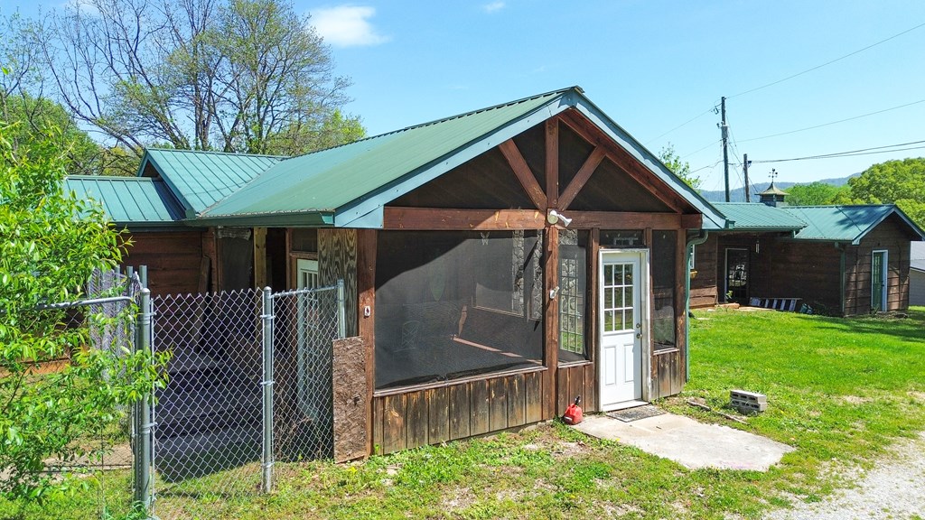 703 South Skeenah Rd